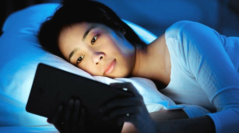 美國研究：睡眠開電視或燈 有增磅或肥胖風險